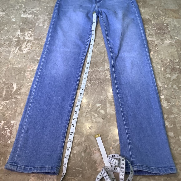 B-CP Jeans, light wash, size 3 - Picture 7 of 8